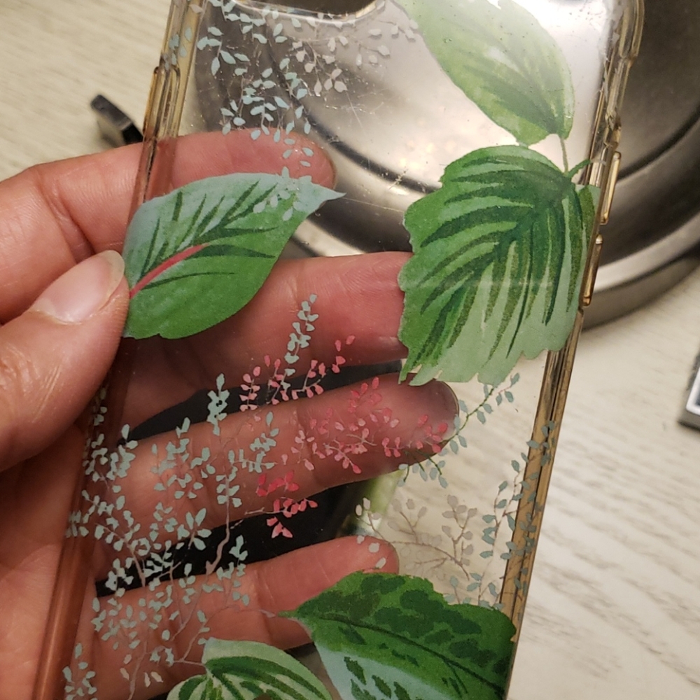 Kate Spade iPhone 8 case - Picture 2 of 2